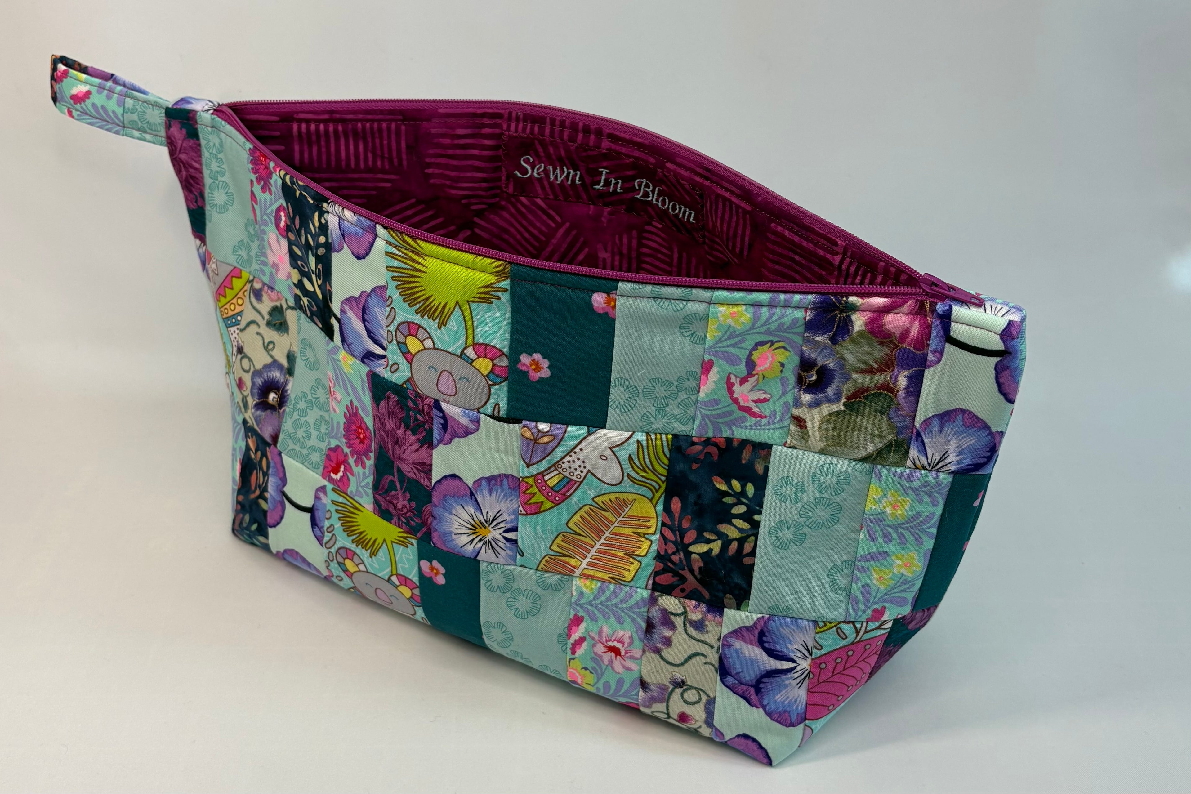 Pansy Paradise Boat Bag