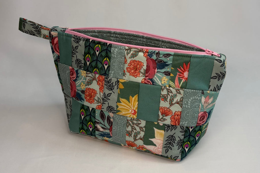 Minty Peacock Basics Bag