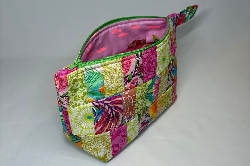 Bubblegum Bog Basics Bag