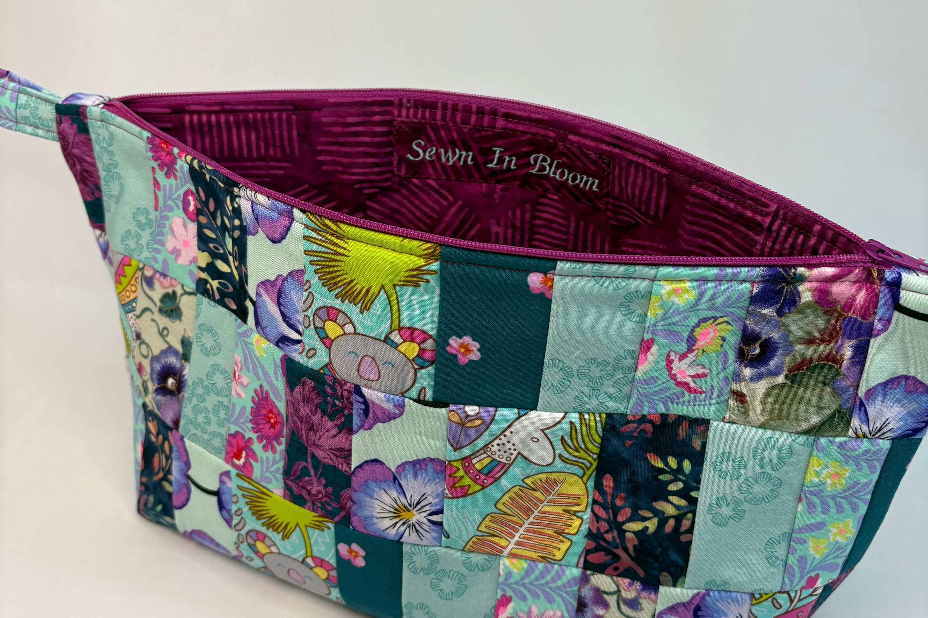Pansy Paradise Boat Bag