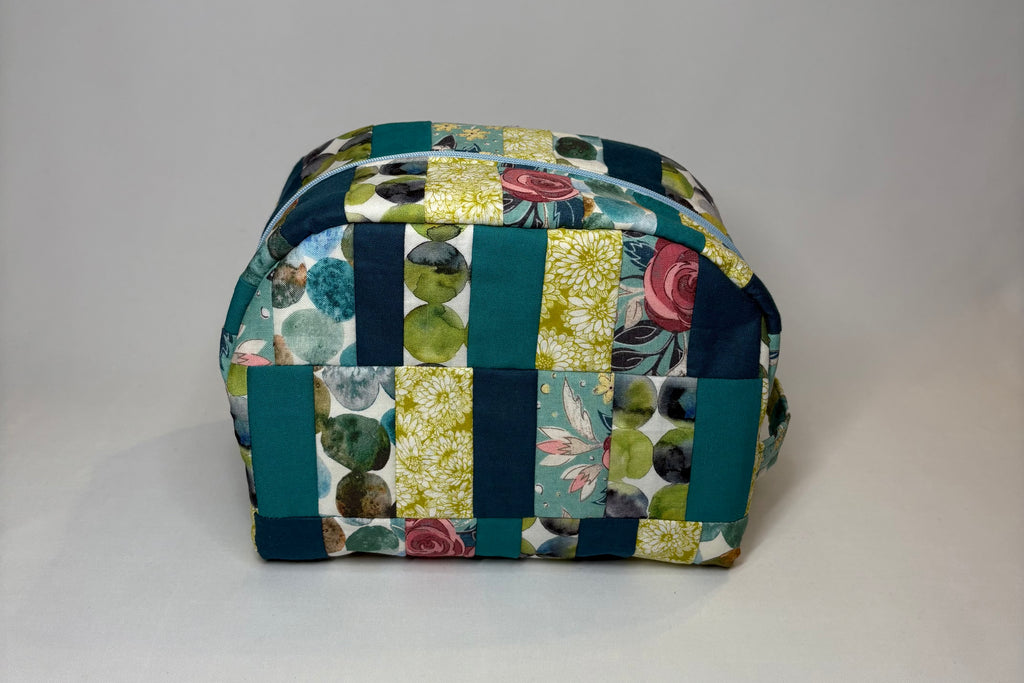 Dotted Dahlia Large Makeup Bag