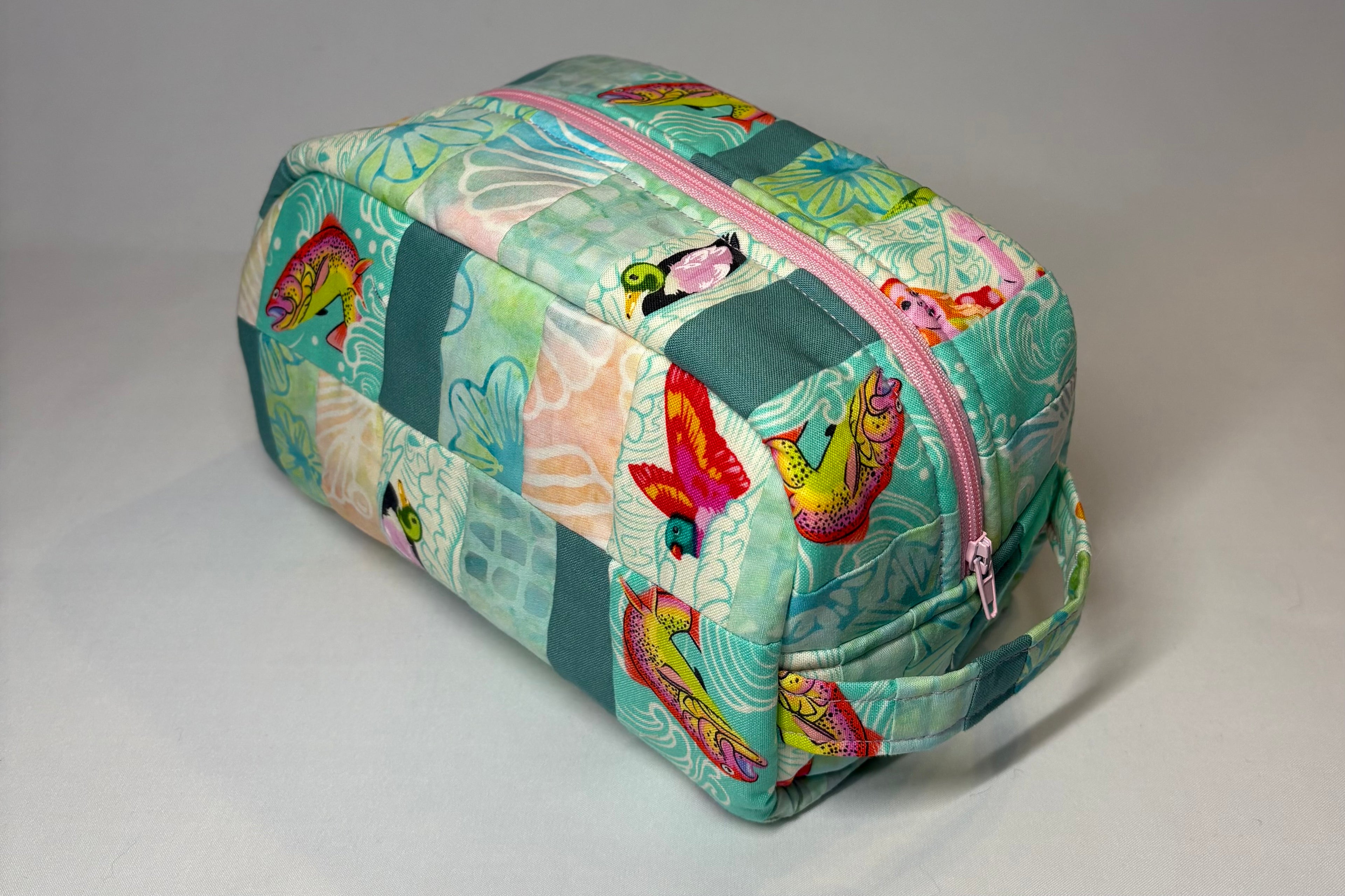Opalescent Undertow Medium Makeup Bag