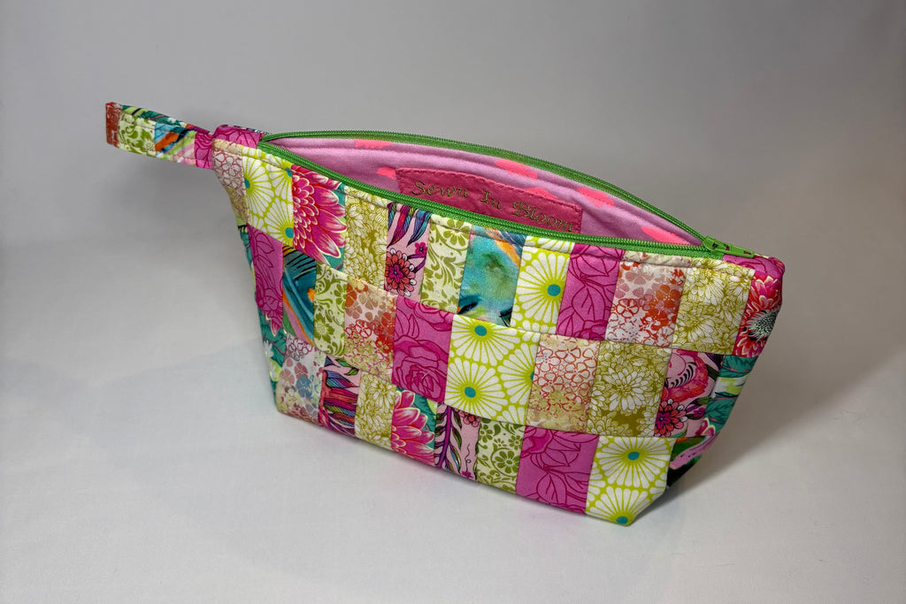 Bubblegum Bog Basics Bag
