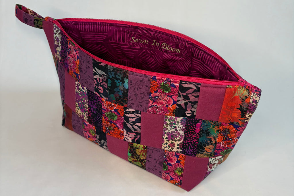 Magenta Carnations Boat Bag