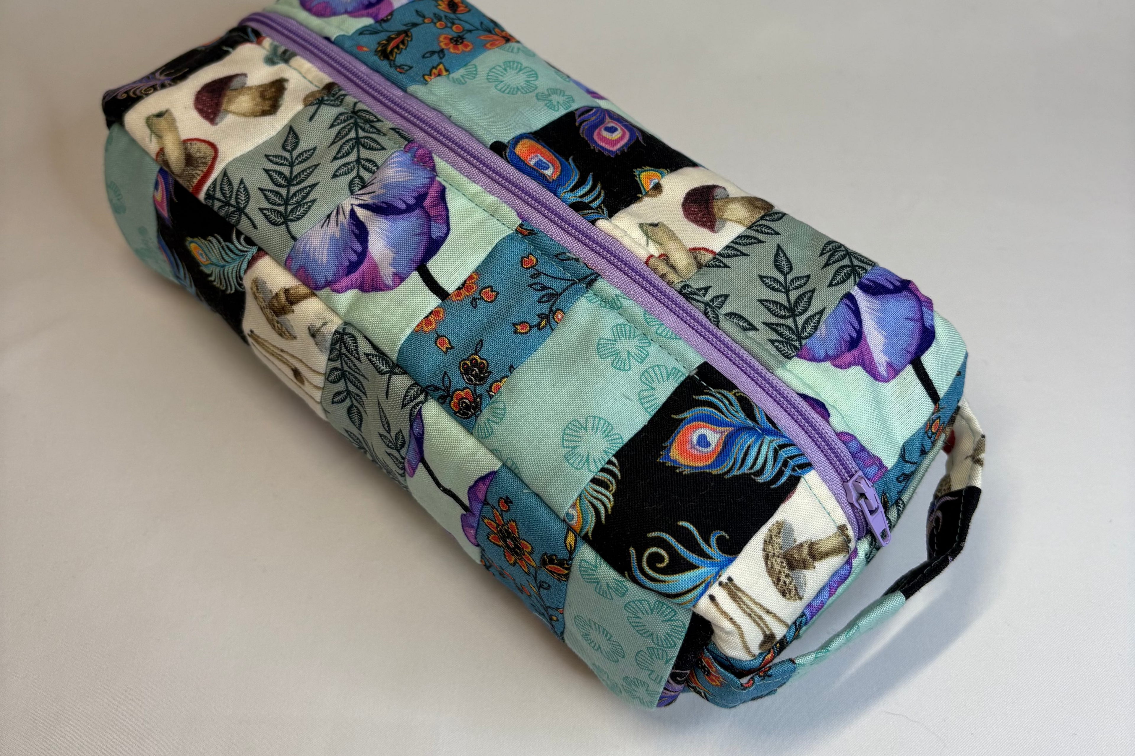 Peacock Pansy Brush Case