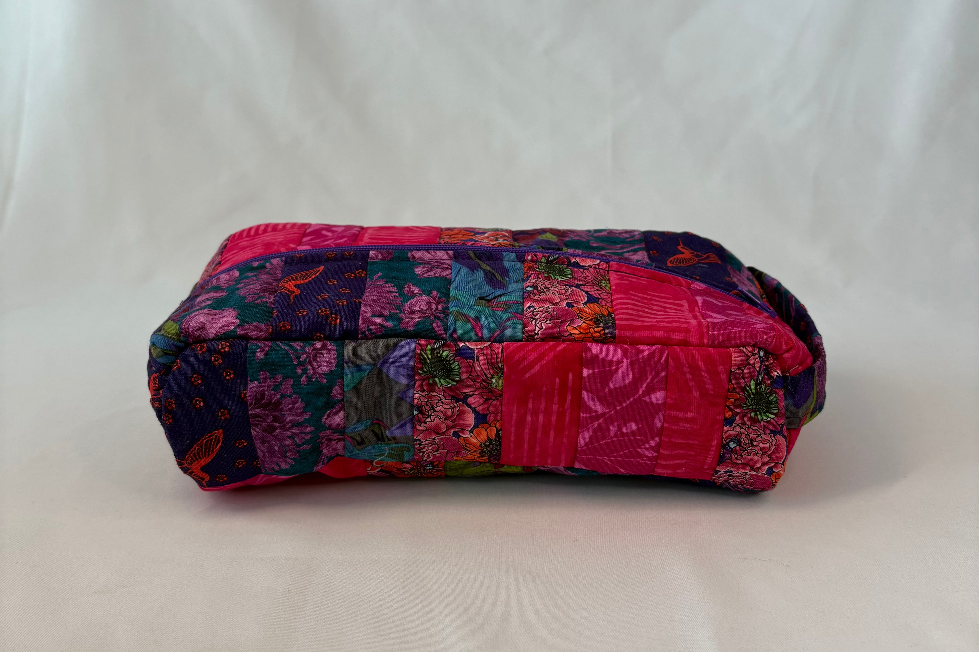 Gradient Hummingbird Brush Case