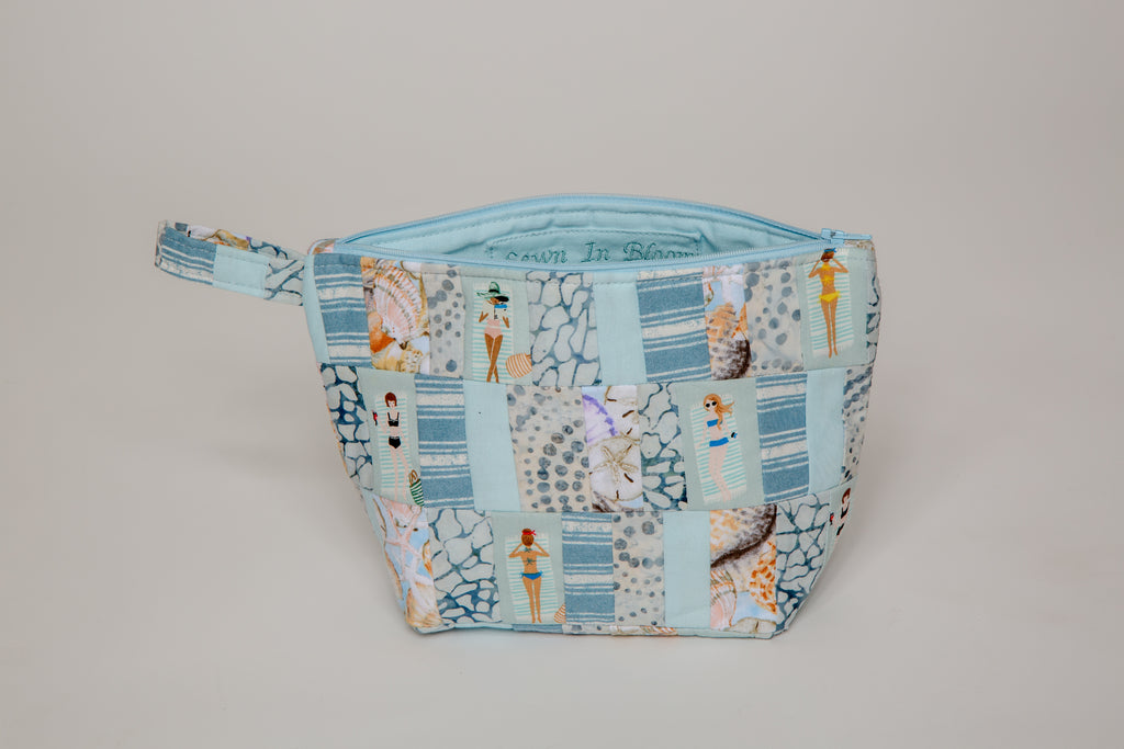 Beach Girls Medium Basics Bag