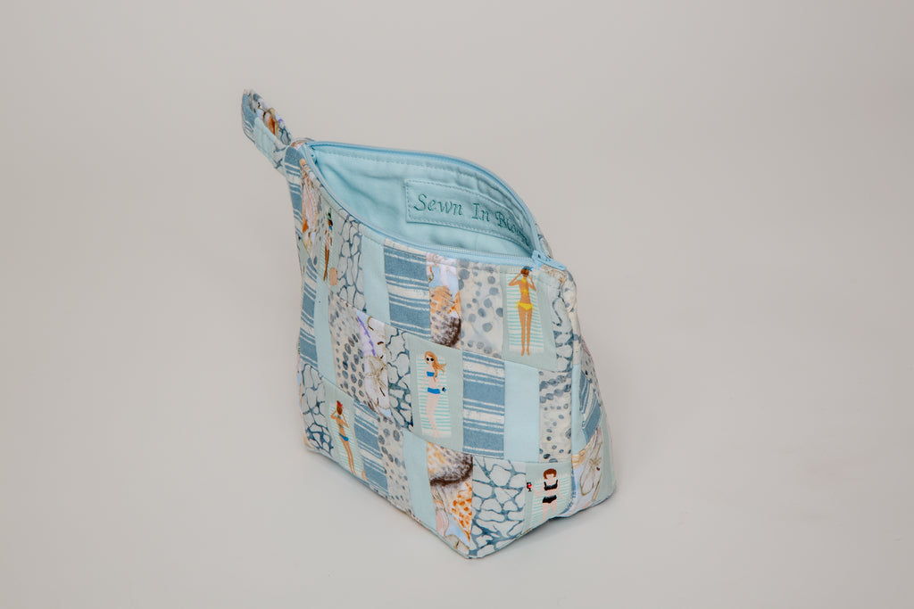 Beach Girls Medium Basics Bag